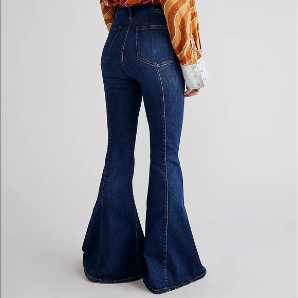 NWT - We The Free Timeless Retro Inspired Flair Denim Jeans - Picture 2 of 4